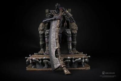 Dark Souls III statuette 1/18 Yhorm 38 cm
