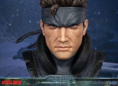 Metal Gear Solid buste 1/1 Solid Snake 56 cm | First 4 Figures