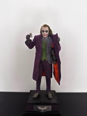 The Dark Knight Statue 1/4 Heath Ledger Joker Regular Edition 52cm | Queen Studios