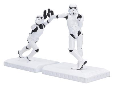 ORIGINAL STORMTROOPER Serre-livres Working Hard Hardly Working 19cm Nemesis Now