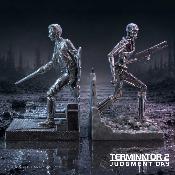 TERMINATOR 2 Serre-livres T-1000 vs T-800 19cm Nemesis Now