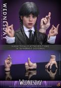 Mercredi figurine 1/6 Wednesday 27 cm | HOT TOYS