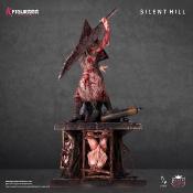 Red Pyramid Thing VS James Sunderland 88 cm Silent Hill statuette Elite Exclusive 1/4 Statue | Figurama