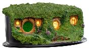 Le Seigneur des Anneaux environnement Hobbit Hole Bag End Illuminated Edition 7 cm | WETA WORKSHOP