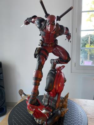 Deadpool Premium Format | Sideshow