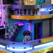 Lumibricks Cyberpunk Neoncity Apartment Set Construction LED 2507 pcs 46cm