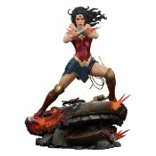 DC Comics statuette Premium Format Wonder Woman: Saving the Day 50 cm | SIDESHOW