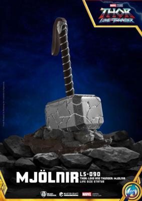 Thor: Love and Thunder statuette 1/1 Mjolnir 53 cm | Beast Kingdom