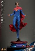 The Flash figurine Movie Masterpiece 1/6 Supergirl 28 cm  | HOT TOYS