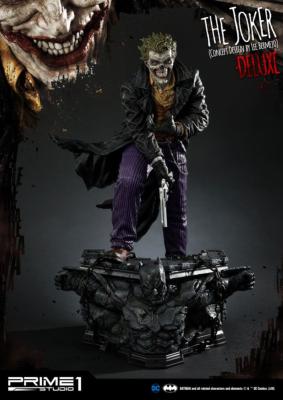 DC Comics statuette The Joker by Lee Bermejo Deluxe Version 71 cm