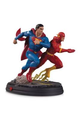 DC Gallery statuette Superman vs The Flash Racing 2nd Edition 26 cm | DC COLLECTIBLES