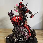 Deadpool 1/6 Statue Marvel Fine Art Signature Series featuring the Kucharek Brothers | Kotobukiya