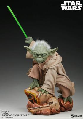 Yoda 51 cm Star Wars statue 1/2 Legendary Scale | Sideshow