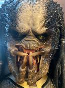 The Predator 1/1 Buste EXCLUSIVE VERSION  Life-Size Fugitive Predator | Prime 1 Studio