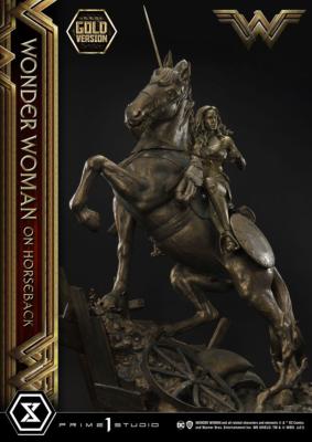 Wonder Woman statuette Wonder Woman on Horseback Gold Version 138 cm | Prime 1 Studio