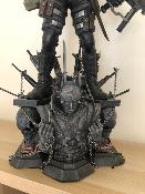 Dark Nights : Metal statuette The Grim Knight by Jason Fabok 82 cm Exclusive Version | Prime 1 Studio