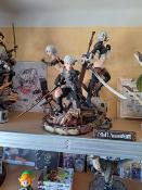 2B, 9S & A2 1/4 DELUXE – Statue Résine | NieR:Automata – Prime 1 Studio (Dépôt-vente)