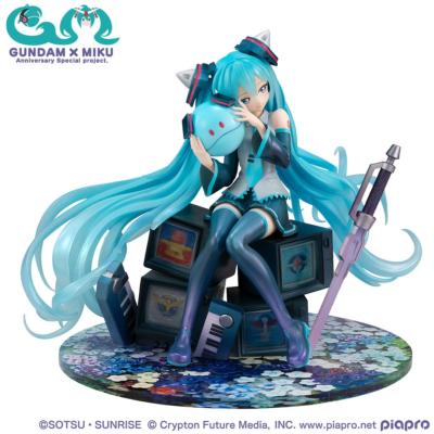 Mobile Suit Gundam x Hatsune Miku statuette PVC Lucrea Hatsune Miku x OO Gundam 45th Anniversary 17 cm | MEGAHOUSE
