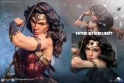  Queens Studio 1/4 Wonder woman ( sword & shield ) | Queen Studios