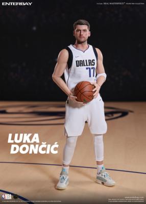 NBA Collection figurine Real Masterpiece 1/6 Luka Doncic 30 cm | ENTERBAY