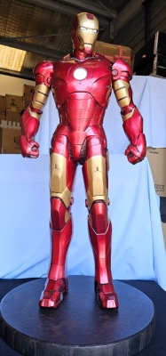 Iron Man Mark III I Sideshow Collectibles