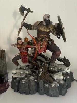 Statue Kratos & Atreus 1/4 Deluxe – God of War Ultimate Premium Masterline | Prime 1 Studio