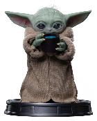 Iron Studios statuette Grogu Always Hungry - Mandalorian & Grogu Collection