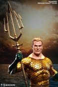 Aquaman DC Comics Premium Format Figure Statue Sideshow