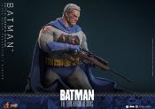 Batman The Dark Knight Returns Figurine 1/6 Comic Masterpiece Batman Battle Damaged 32cm Hot Toys