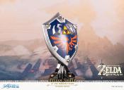 The Legend of Zelda Breath of the Wild statuette PVC Hylian Shield Standard Edition 29 cm |First 4 Figures