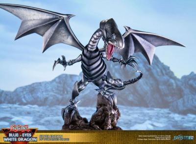 Blue-Eyes White Dragon Silver Edition 35 cm Yu-Gi-Oh! statuette PVC | First 4 Figures