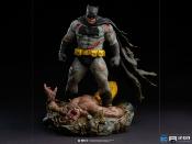 Batman: Dark Knight diorama 1/6 Batman 38 cm | Iron Studios