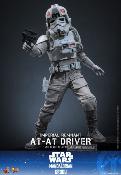 Star Wars: The Mandalorian & Grogu - Hot Toys Imperial Remnant AT-AT Driver MMS Movie Masterpiece Figurine 1/6e 30 cm