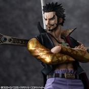 One Piece statuette PVC P.O.P. SA-MAXIMUM Hawk Eye Dracule Mihawk Ver. R 29 cm | MEGAHOUSE
