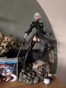 2B YoRHa No.2 Type B 1/4 – Statue Résine | Nier: Automata – Prime 1 Studio