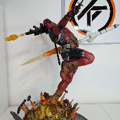 Deadpool 1/4 REGULAR Premium Format Figure | Sideshow