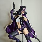 Huntress Premium Format DC COMICS| Sideshow