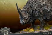 Elasmotherium statuette Rhino (Black) 28 cm | STAR ACE 