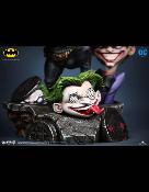 Batman 28 cm DC Cartoon Series statuette | Queen Studios