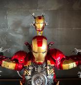Iron Man 2 Figurine 1/6 Iron Man Mark IV with Suit-Up Gantry 32cm | Hot Toys