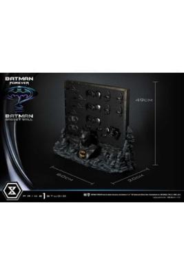 Batman Forever diorama Museum Masterline Series 1/3 Batman Gadget Wall ...