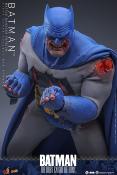 Batman The Dark Knight Returns Figurine 1/6 Comic Masterpiece Batman Battle Damaged 32cm Hot Toys