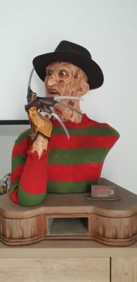 Freddy Krueger Life-Size Buste 71cm | Elite Creature Collectible