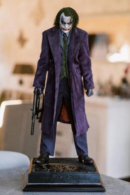 The joker  1/3 The Dark Knight Statue |  JND Studios