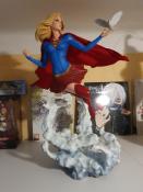 Supergirl Premium Statue | Sideshow