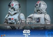 Star Wars: The Mandalorian & Grogu - Hot Toys Imperial Remnant AT-AT Driver MMS Movie Masterpiece Figurine 1/6e 30 cm