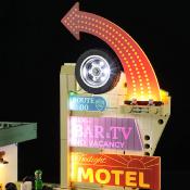 Lumibricks Road Trip Twilight Motel Set Construction LED 1970 pcs 45cm