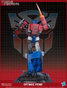 Optimus Prime 27 cm Transformers statuette Classic Scale Pop Culture Shock 