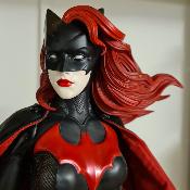 Batwoman 1/4 Premium Format DC COMICS Statue | Sideshow