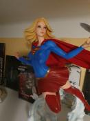 Supergirl Premium Statue | Sideshow